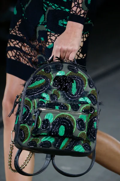 Look 51